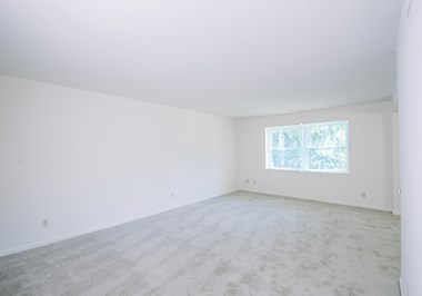 101 Kenilworth Park Drive, 2B 1 Bed Apartment for Rent Photo Gallery 1